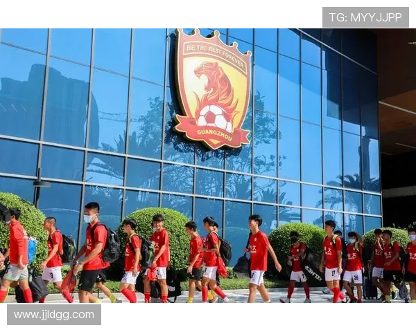 恒大足校追偿违约败诉两起纠纷